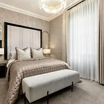 Luxury City Centre Retreat - Lux Spa Bath - Romantic